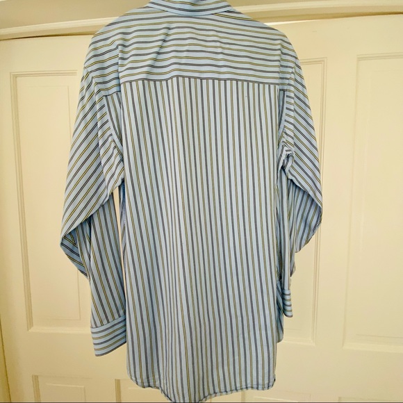 Made in Italy blue shirt Richard’s of Greenwich - Picture 14 of 16